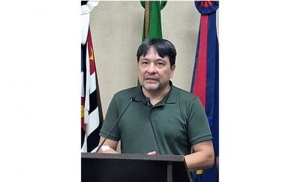 Jeferson Magário assume vice-presidência da Câmara de Registro após eleição unânime