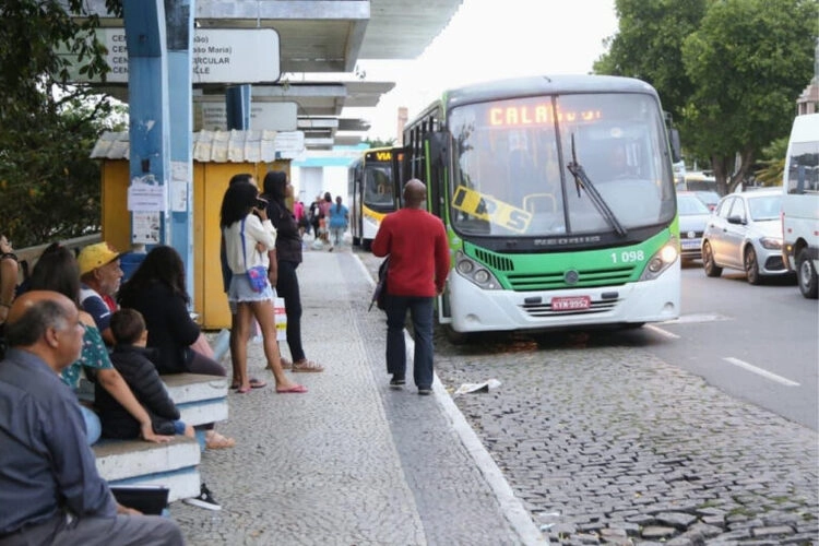 Ônibus e vans de graça nos dias das eleições 2026 em Campos