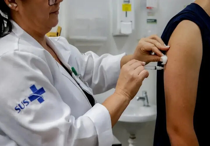 Campos ainda registra baixa cobertura vacinal contra a dengue