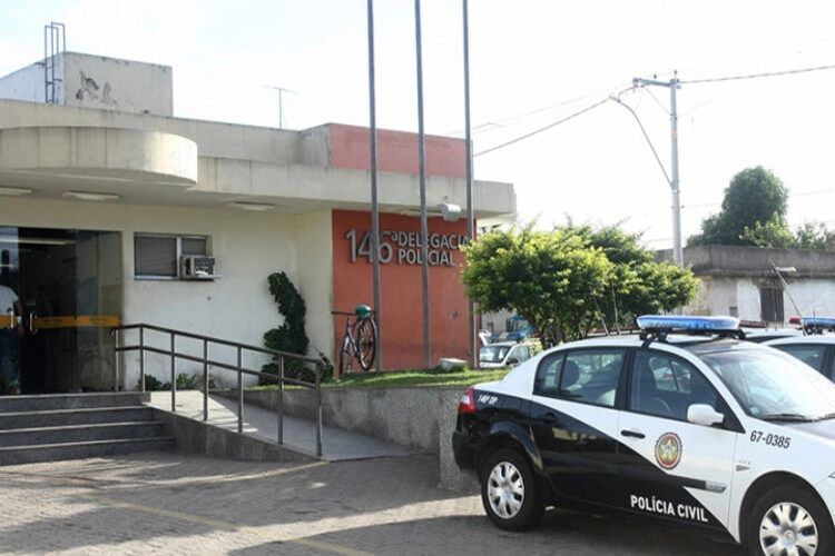 Mulher é sequestrada enquanto dirigia   e agredida na BR-101, em Campos