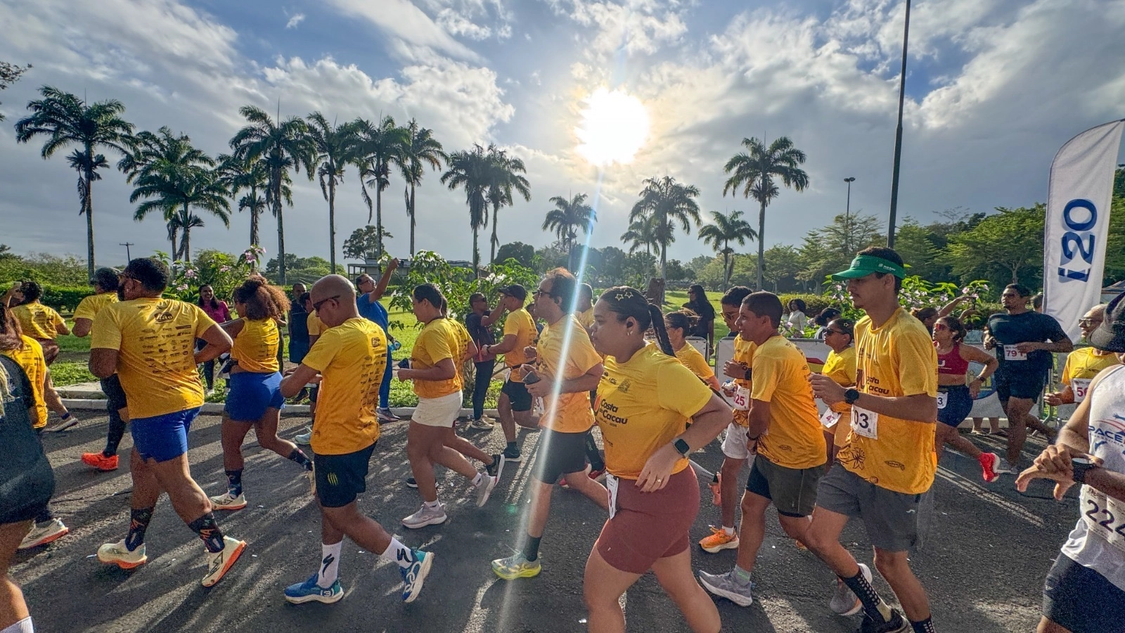 CERCA DE MIL ATLETAS PARTICIPAM DA 3ª CORRIDA DEZ MILHAS COSTA DO CACAU EM ILHÉUS