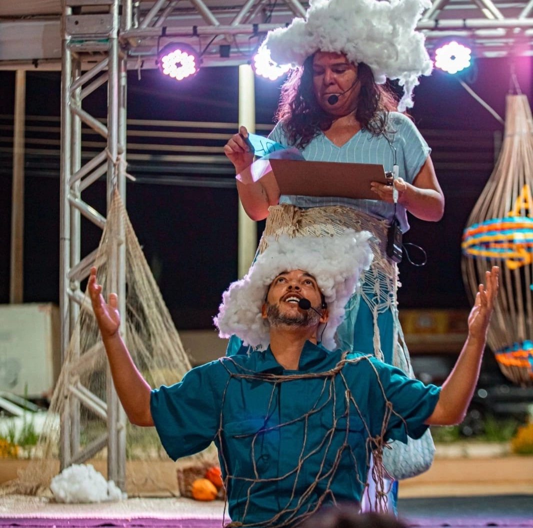 “MUNZUÁ - POESIA DOS CÉUS” CHEGA A ITACARÉ COM TEATRO, POESIA E UM CONVITE PARA OLHAR A NATUREZA