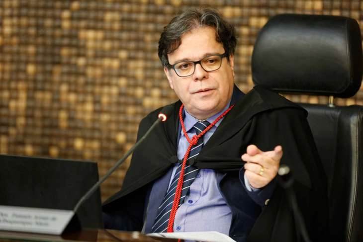 CNJ afasta desembargador Tutmés Airan por interferência em investigação da PF