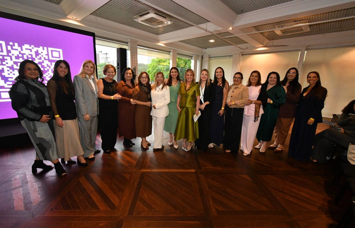 Rede Parlamentar Mista de Políticas Femininas é lançada em São Paulo para articular projetos de crédito e apoio ao empreendedorismo feminino