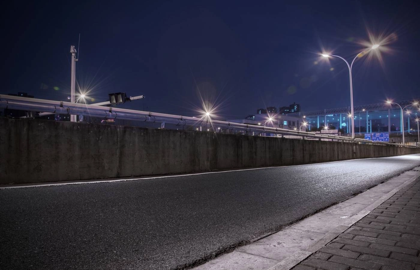 Iluminação pública pode consumir até 5% do orçamento municipal, aponta EPE