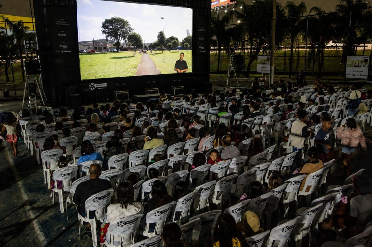 Queimados recebe cinema gratuito ao ar livre com exibição de 17 curtas-metragens nacionais