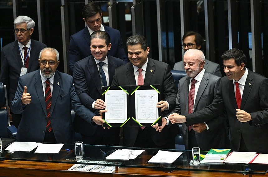 Fim da escala 6x1 alcança 2,6 milhões de trabalhadores no Rio, metade deles em pequenos negócios