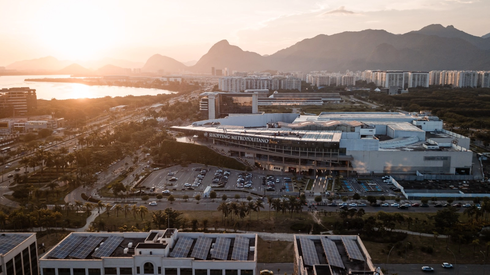 Shopping Metropolitano Barra recebe Baile das Antigas neste sábado