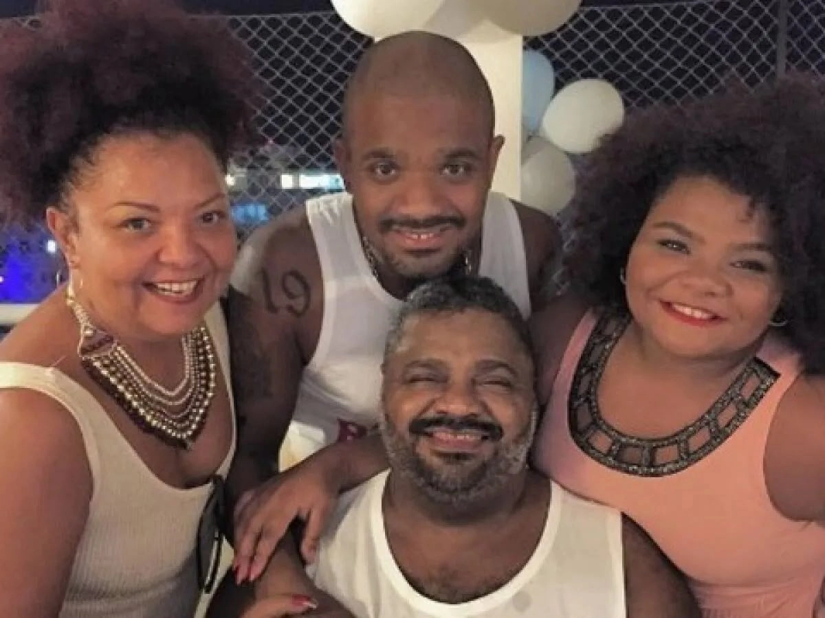 Neste domingo (11), véspera de feriado, Flora Cruz realiza a 2a Edição do evento "Para Declarar Minha Saudade", em homenagem a Arlindo Cruz no Casarão do Firmino.