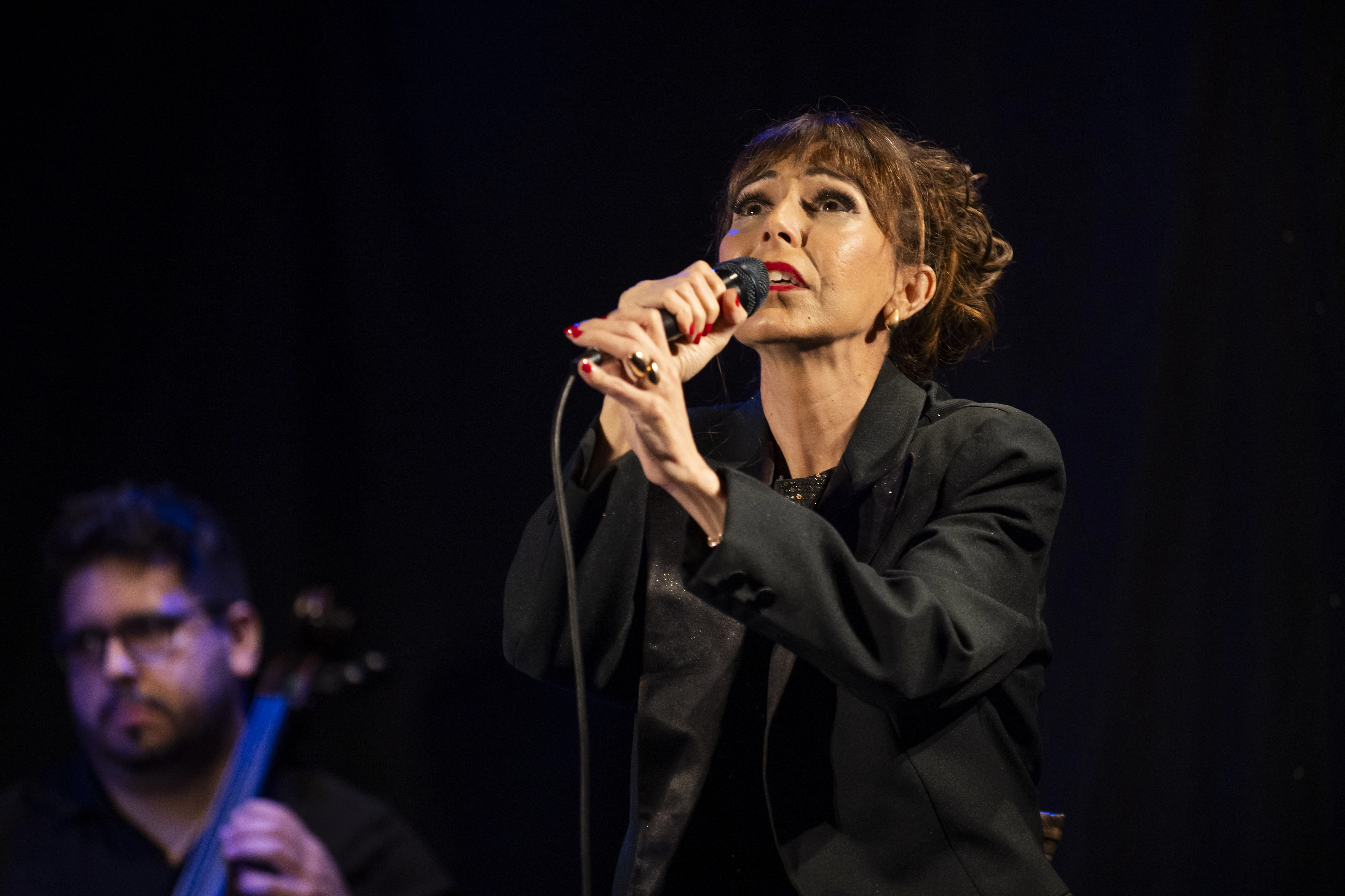 Theresa da Costa apresenta 'Elton por Mim', no próximo dia 23/10, no Chez Evanio, espaço de incentivo cultural para artistas , em um show intimista.