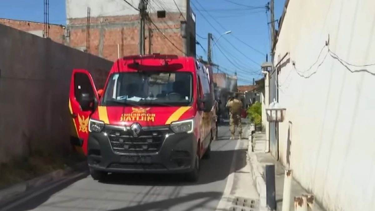 Bombas de efeito moral e balas de borracha: PM precisou intervir para resgatar adolescente e conter mãe em Maceió