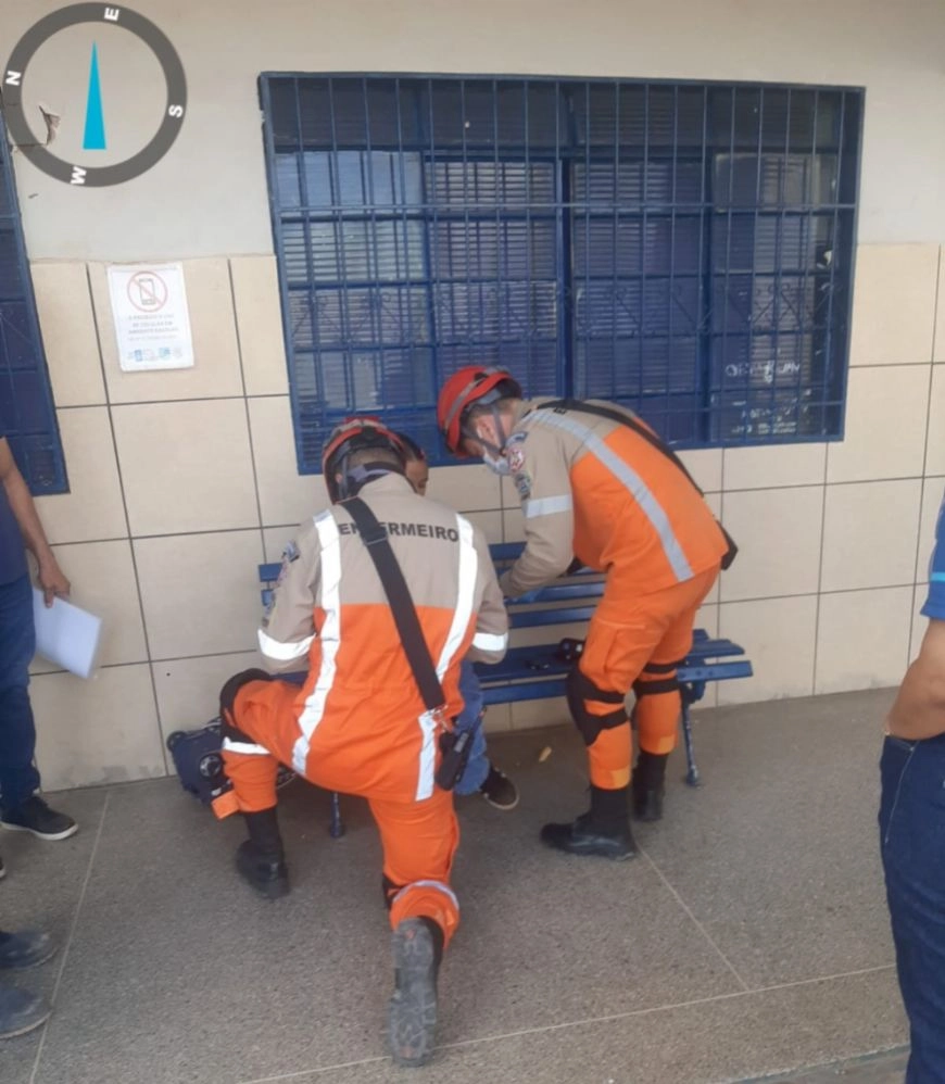 Susto na escola: adolescente de 12 anos sente forte falta de ar e dor no peito e recebe socorro em MT