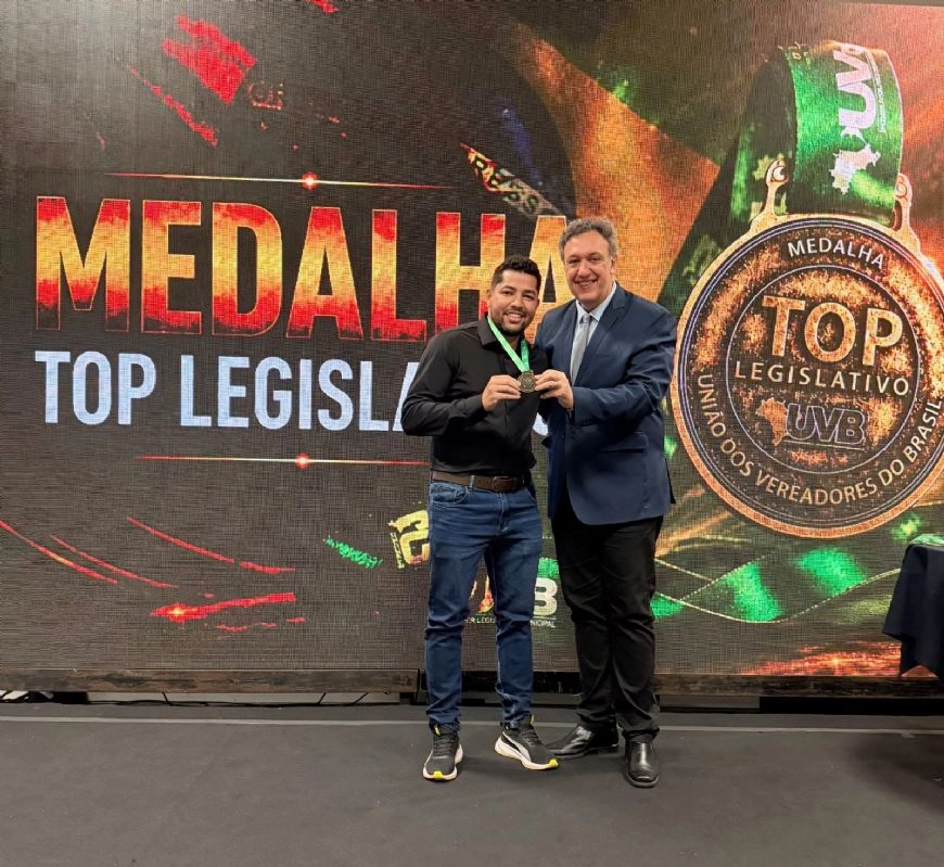 Presidente da Câmara de São José do Xingu recebe Medalha Top Legislativo em Brasília