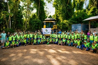 Aprosoja MT leva estudantes de Vera ao campo e aproxima novas gerações do agronegócio