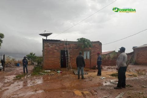 Temporal deixa rastro de destruição em Confresa, (MT) desabriga famílias e mobiliza prefeito em força-tarefa de apoio aos atingidos