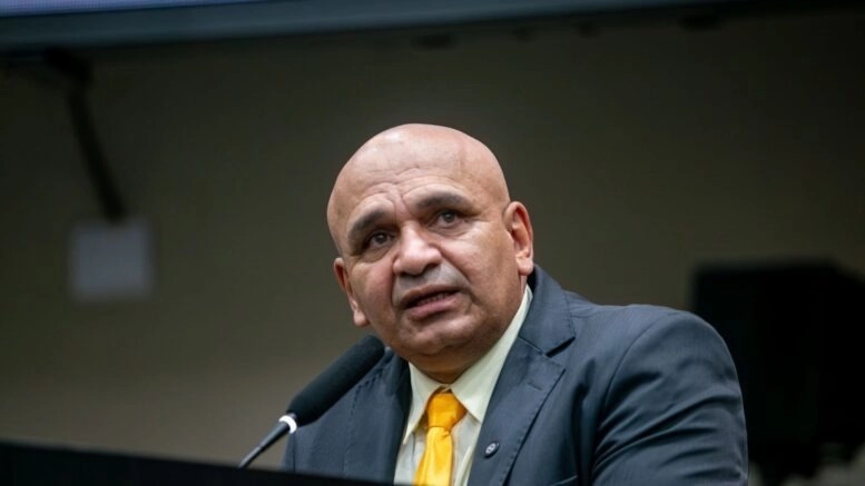Obra parada não pode significar criança esperando, defende Professor Sivirino