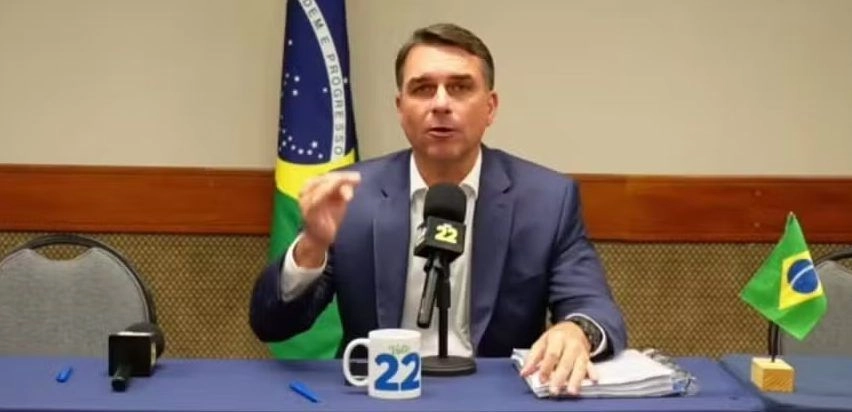Flávio Bolsonaro: Agro está sofrendo muito com esse governo, tratado como inimigo