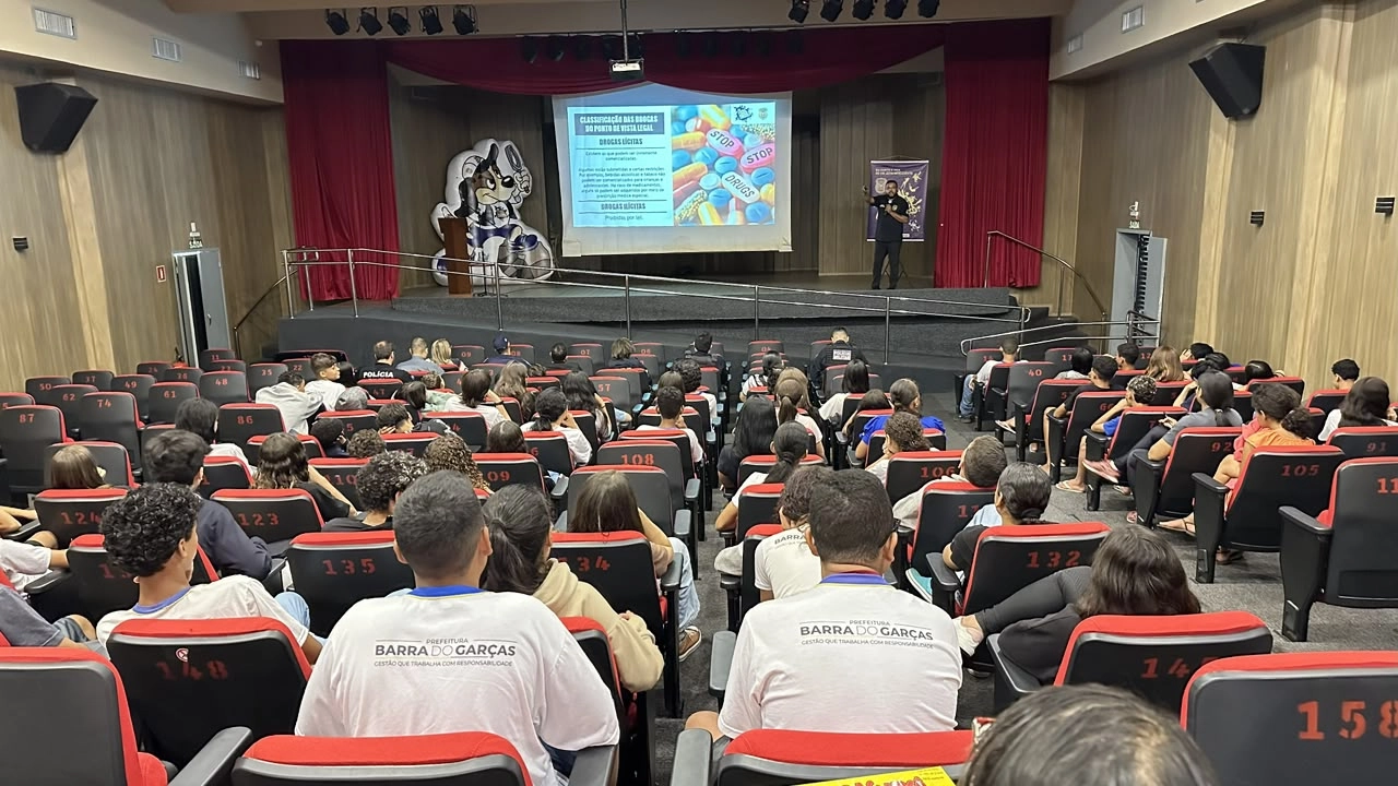 Futuro em Campo apresenta universo do agronegócio a cerca de 160 estudantes em Sorriso
