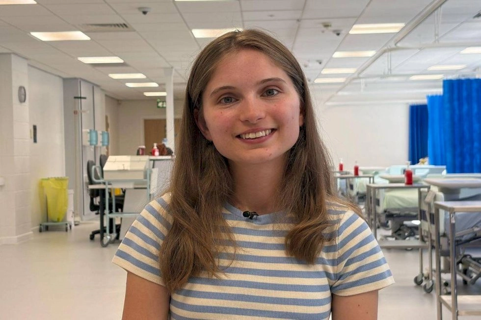 'Tive um câncer em estágio quatro aos 14 anos; hoje sou médica'