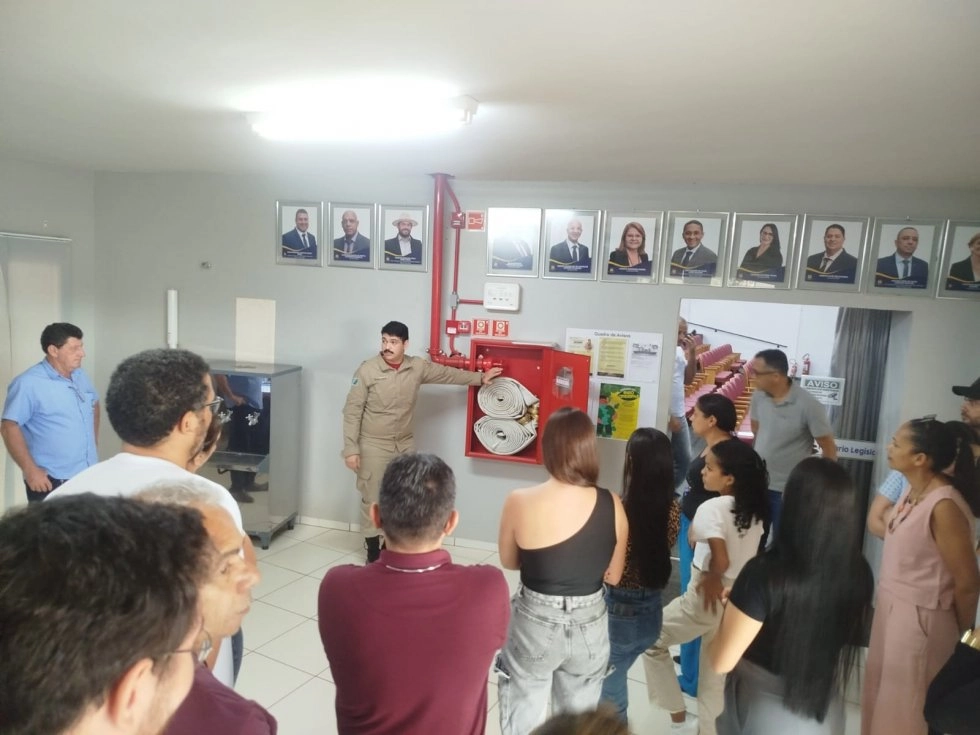 Câmara Municipal realiza capacitação de servidores junto ao Corpo de Bombeiros