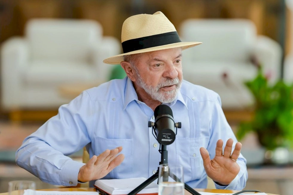 ‘Quero que faça como eu fiz’, diz Lula ao defender inocência de Lulinha em investigação