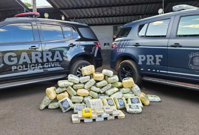 Abordagem em rodovia desencadeia operação e apreensão de drogas em dois imóveis