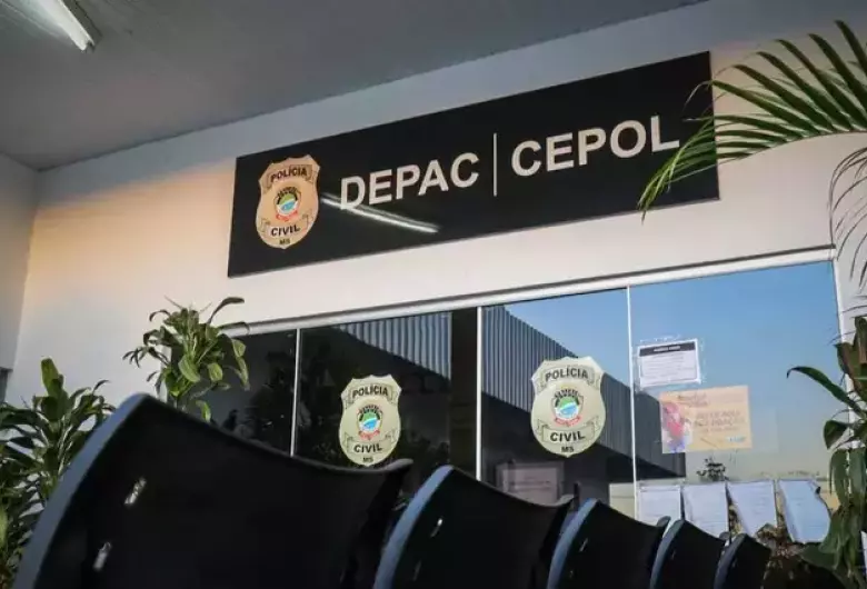 Homem foge por telhados e é baleado ao avançar contra PMs