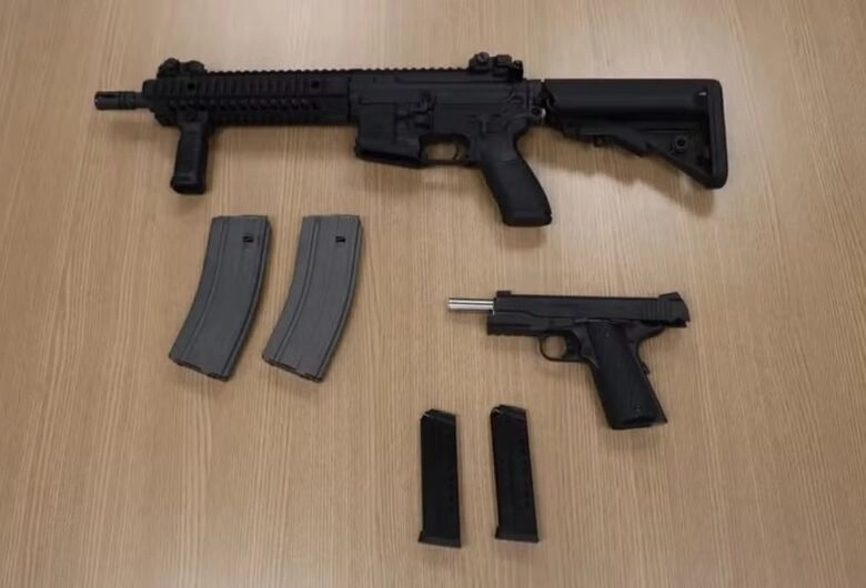 Bolsonaro pede para transferir titularidade de armas apreendidas
