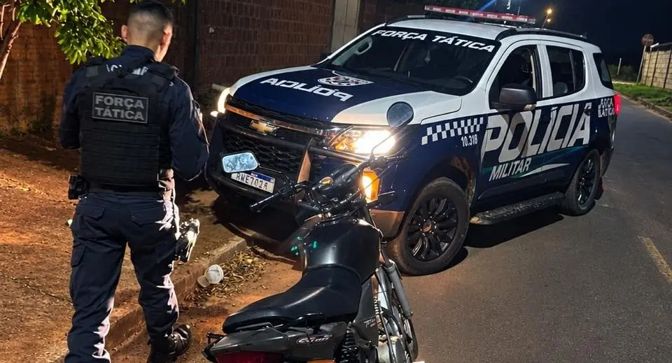 Condutor desobedece ordem de parada, foge e cai de motocicleta em Nova Andradina