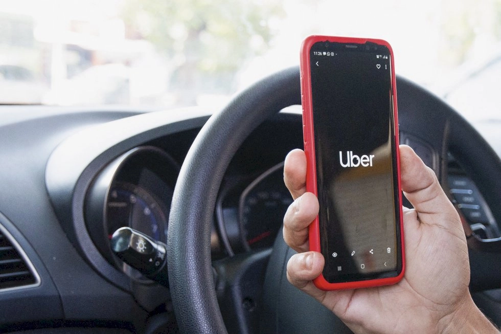 Nova lei cria crédito de até R$ 30 bilhões para renovação de veículos de taxistas e motoristas