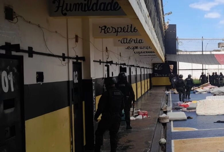Força-tarefa realiza pente-fino na PED em busca de material ilícito dentro do presídio