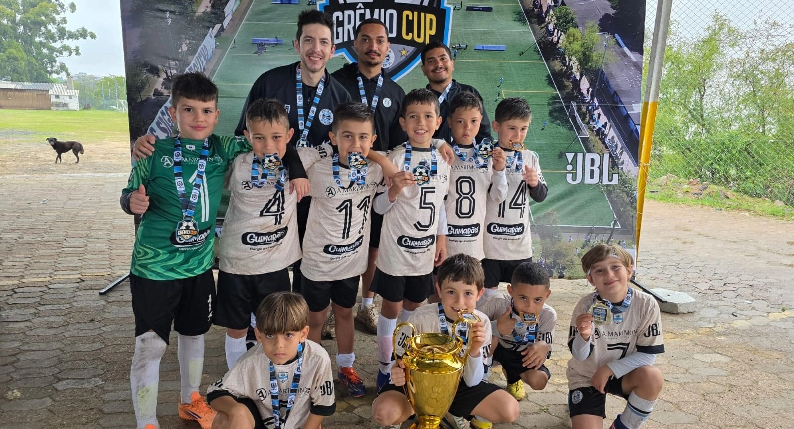 Escola do Grêmio de Nova Andradina conquista título em Porto Alegre
