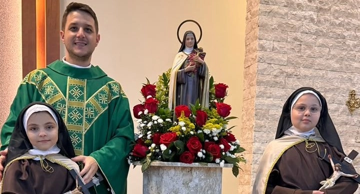 Paróquia São José encerra Novena de Santa Teresinha com Procissão das Rosas nesta quarta-feira (30)