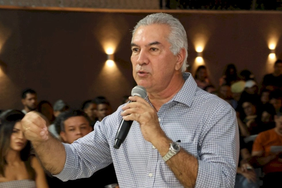 Reinaldo diz que Brasil pede socorro e aposta em Flávio para mudar o rumo do país