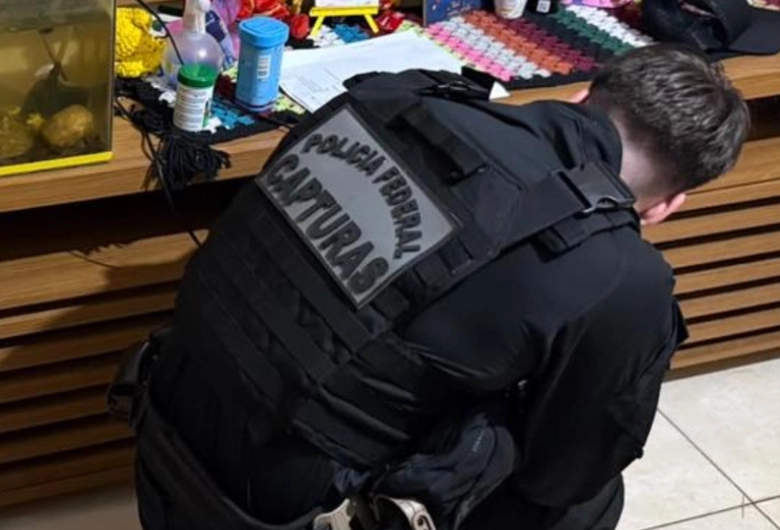 PF mira grupo de tráfico internacional de drogas e cumpre mandados em MS