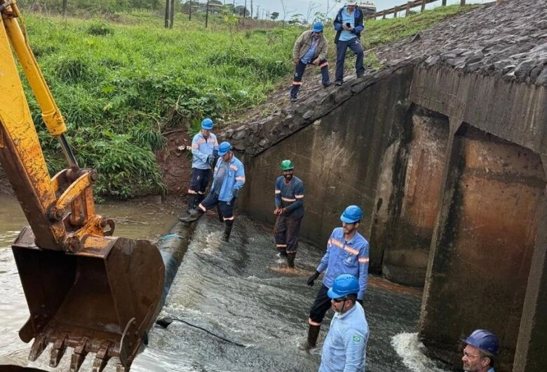 Reparo em adutora é finalizado e abastecimento de água restabelecido
