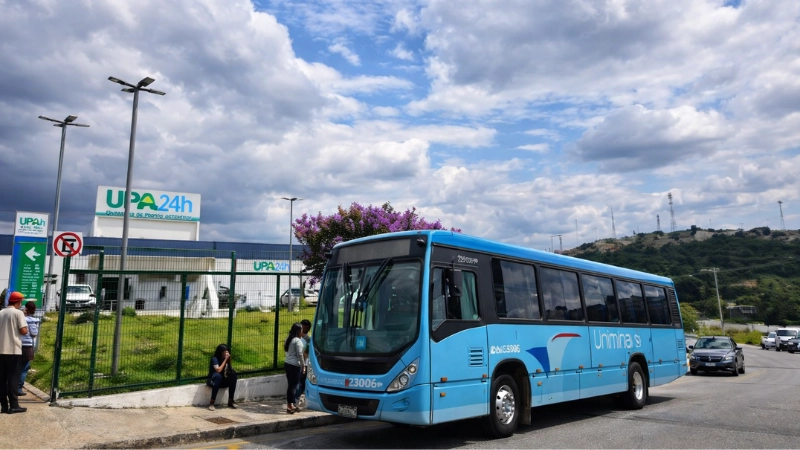 Nova linha circular começa a operar para atender UPA no Tamareiras