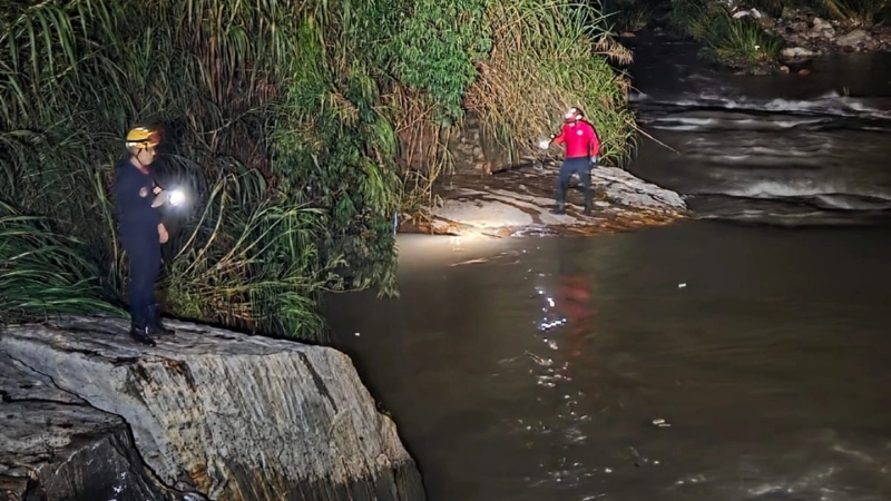 Bombeiros realizam buscas por homem que pode ter sido arrastado por correnteza em Barbacena