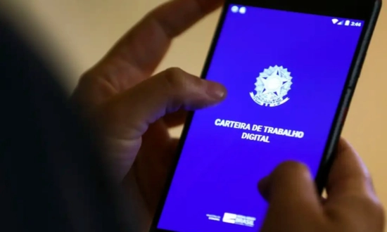 Taxa de desemprego no trimestre terminado em julho ficou em 5,3%