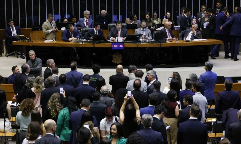 Fim da escala 6x1: saiba o horário e como será a votação no Senado nesta quarta-feira