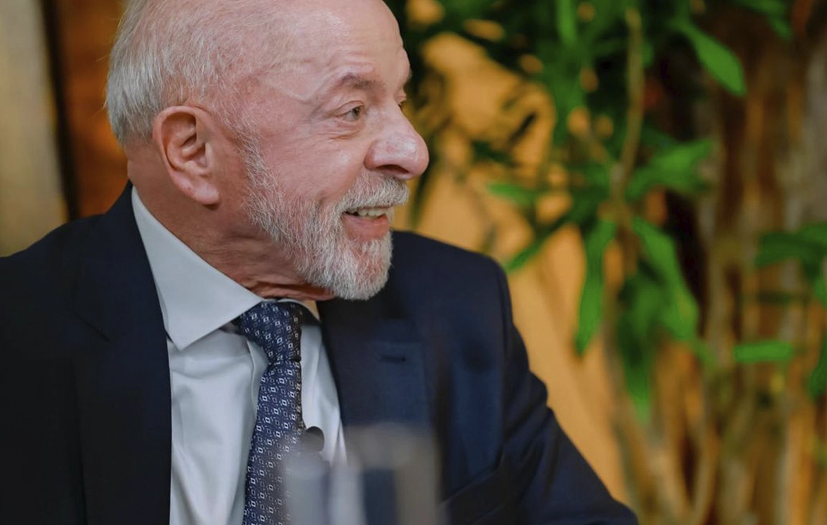 Presidente Lula abre sigilo bancário e telefônico