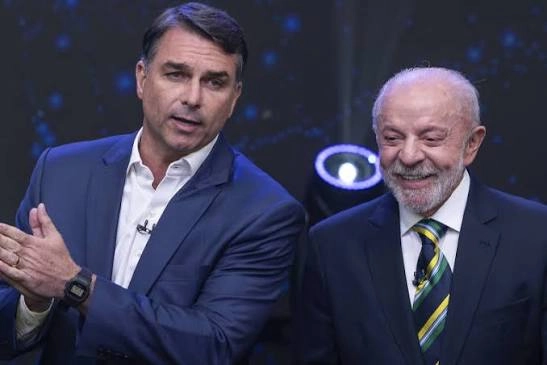 Um escolha básica dia 25: um projeto democrático e outro do autoritarismo