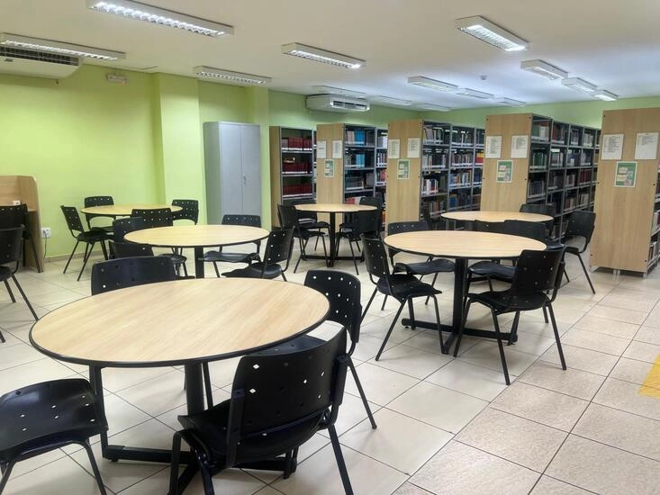 Biblioteca do Unicive recebe mais de mil usuários por mês e é espaço aberto à comunidade