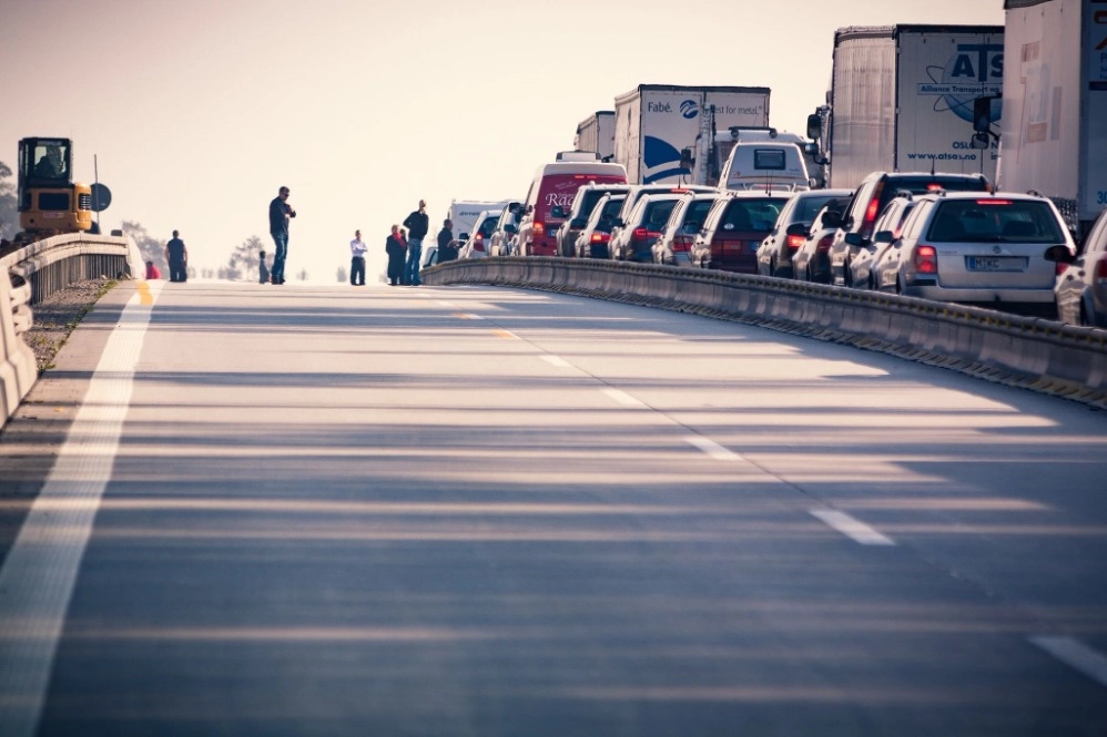 ECONOMIA: Automobilistas em marcha lenta em Sines contra aumento do preço dos combustíveis