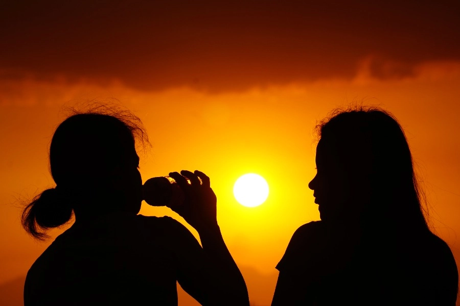 SOCIEDADE: Calor regressa: Alentejo pode chegar aos 38 graus, Sotavento algarvio com noites quentes
