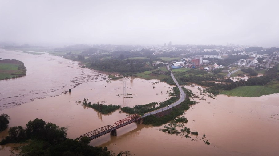 Chuvas atingem 197 cidades gaúchas e deixam mais de 1,6 mil desabrigados ou desalojados
