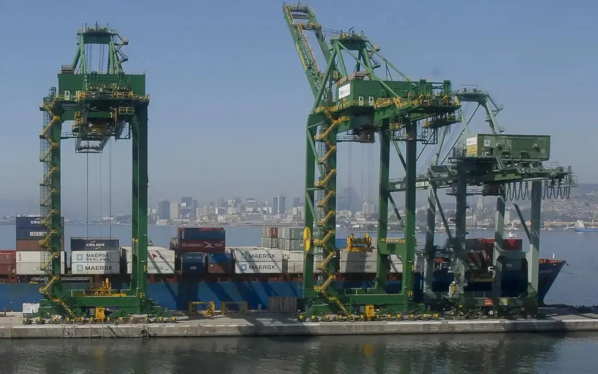Tensão geopolítica ameniza e preços do petróleo despencam com expectativa de diálogo entre EUA e Irã