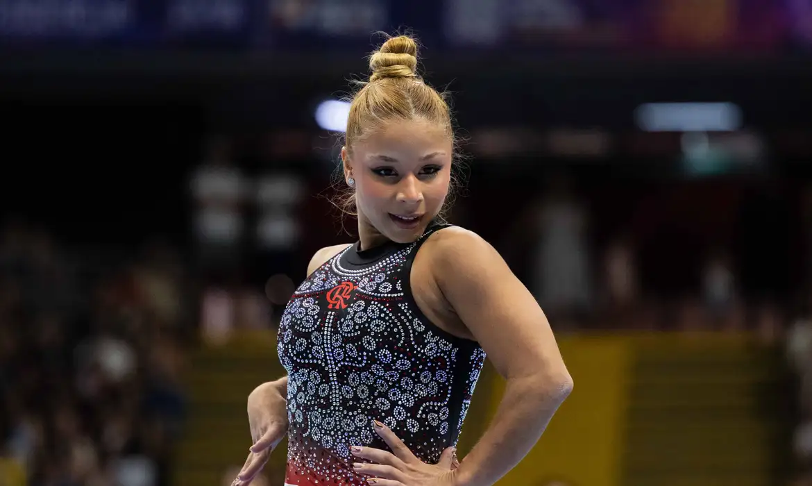 Flávia Saraiva é ouro na trave e no solo e encerra Brasileiro de Ginástica com chancela de favorita ao Mundial