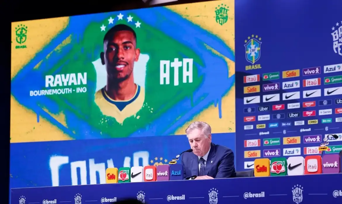 Ancelotti apresenta convocação renovada para amistosos internacionais