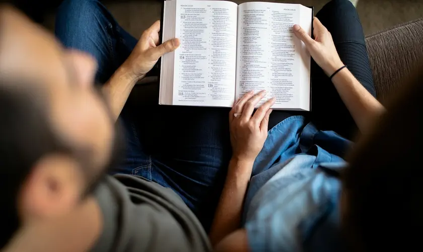 Leitura diária da Bíblia é hábito de 50% dos evangélicos, diz pesquisa